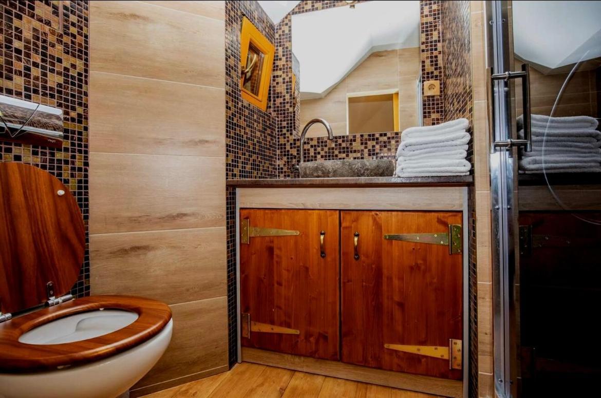 Dom Na Strome V Panorama Parku Apartman Óváralja Kültér fotó